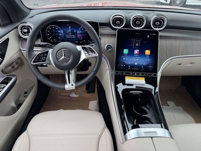 2026 Mercedes-Benz GLC - Photo 5