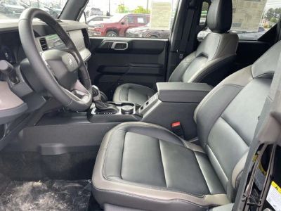 2026 Ford Bronco — photo 13 view