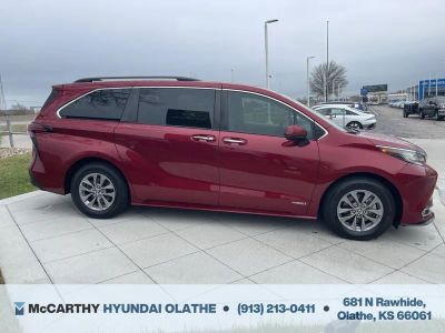 2021 Toyota Sienna - Photo 18