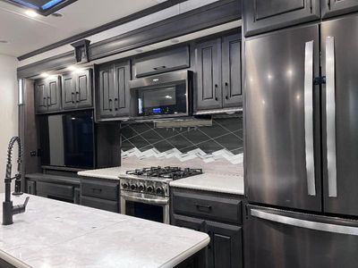2021 DRV Luxury Suites FullHouse - Photo 7