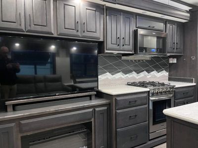 2021 DRV Luxury Suites FullHouse - Photo 13