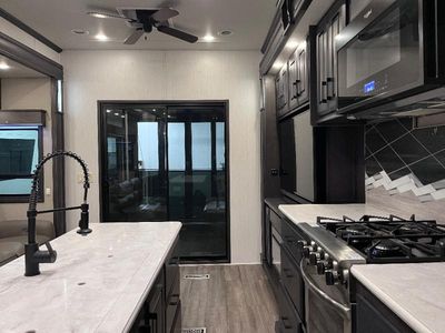 2021 DRV Luxury Suites FullHouse - Photo 10