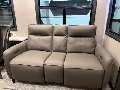 2021 DRV Luxury Suites FullHouse - Photo 15