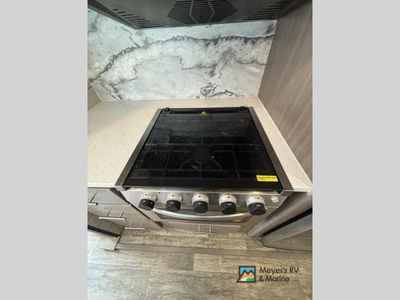 2016 CrossRoads RV SUNET TRAIL — photo 24 view