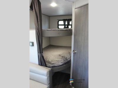 2026 Coachmen RV Catalina Summit Series 8 - Photo 11