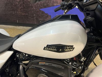 2025 Harley-Davidson FLHX - Street Glide — photo 13 view