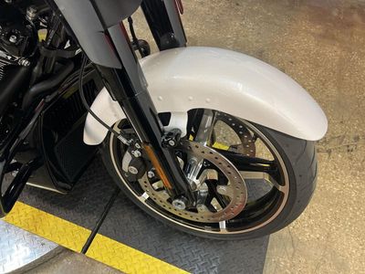 2025 Harley-Davidson FLHX - Street Glide — photo 11 view