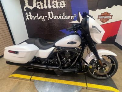 2025 Harley-Davidson FLHX - Street Glide — detail view