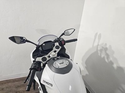 2026 CFMOTO 300SS - Photo 13