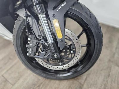 2026 CFMOTO 300SS - Photo 14