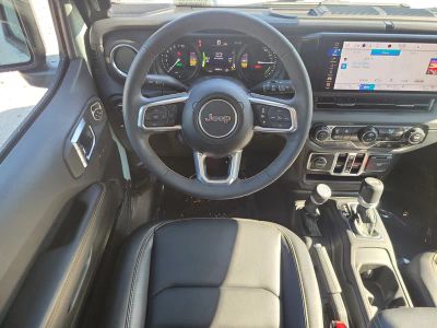 2024 Jeep Wrangler 4xe — photo 13 view