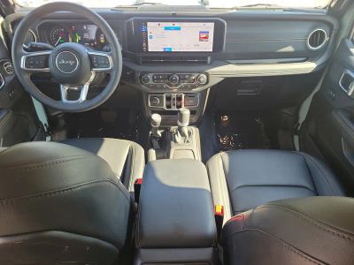 2024 Jeep Wrangler 4xe — photo 12 view