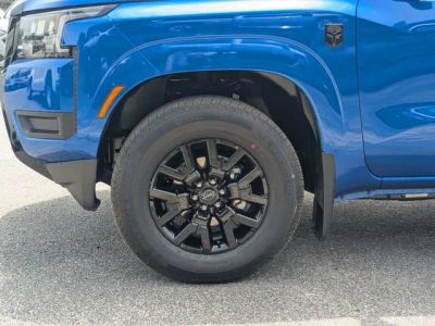 2026 Nissan Frontier — photo 10 view