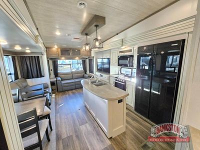 2023 Cougar 290RLS — photo 7 view