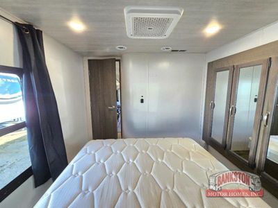 2023 Cougar 290RLS — photo 27 view