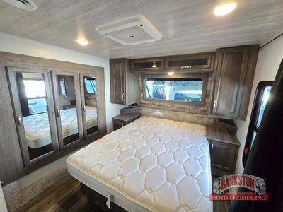 2023 Cougar 290RLS — photo 26 view