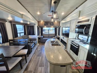 2023 Cougar 290RLS — photo 15 view