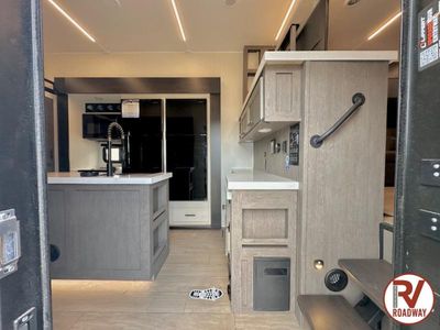 2026 Cherokee Arctic Wolf 3950SUITE - Photo 14