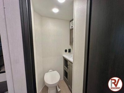 2026 Cherokee Arctic Wolf 3950SUITE - Photo 22
