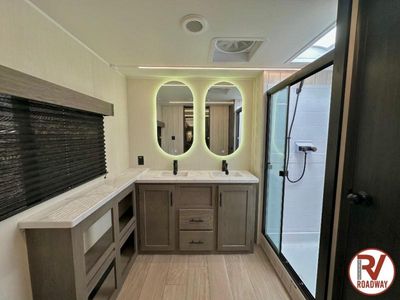 2026 Cherokee Arctic Wolf 3950SUITE - Photo 36