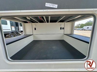 2026 Cherokee Arctic Wolf 3950SUITE - Photo 13