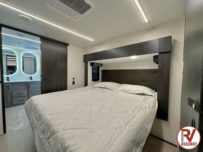 2026 Cherokee Arctic Wolf 3950SUITE - Photo 31