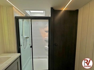 2026 Cherokee Arctic Wolf 3950SUITE - Photo 38