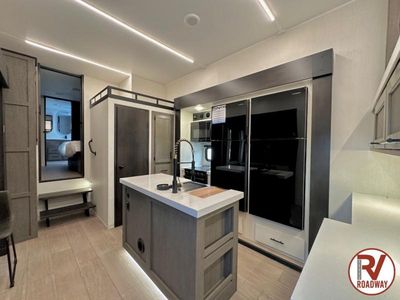 2026 Cherokee Arctic Wolf 3950SUITE - Photo 15