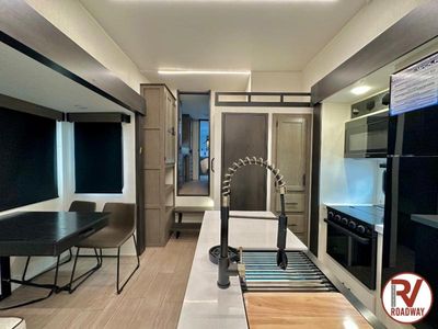 2026 Cherokee Arctic Wolf 3950SUITE - Photo 16