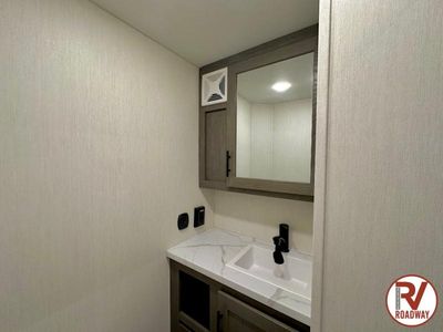 2026 Cherokee Arctic Wolf 3950SUITE - Photo 23