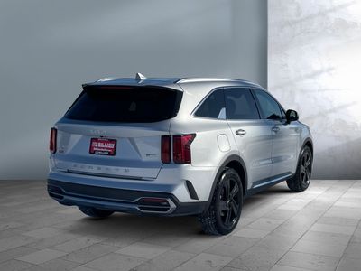 2022 Kia Sorento Plug-In Hybrid - Photo 2