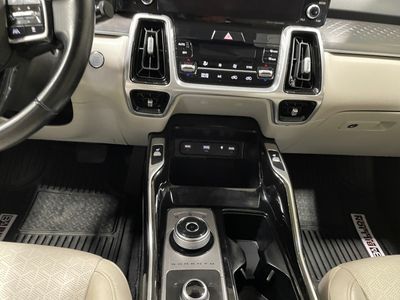 2022 Kia Sorento Plug-In Hybrid - Photo 14