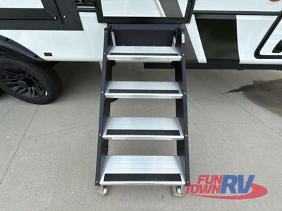 2026 Keystone RV Montana - Photo 14