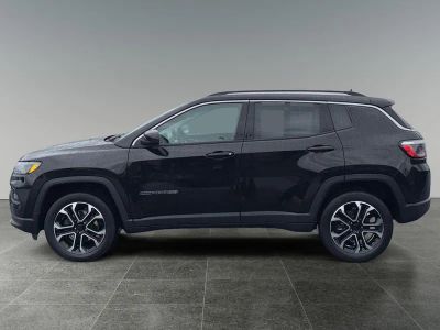 2022 Jeep Compass — interior view