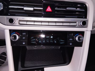 2025 Genesis G70 — photo 19 view