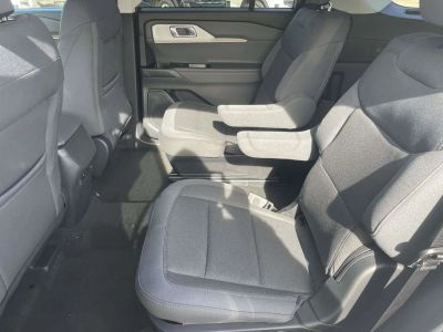 2026 Ford Explorer — photo 12 view