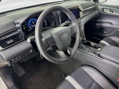 2025 Toyota Camry — photo 7 view