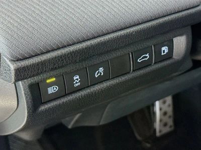2025 Toyota Camry — photo 8 view