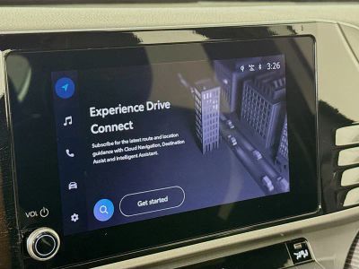 2025 Toyota Camry — photo 12 view