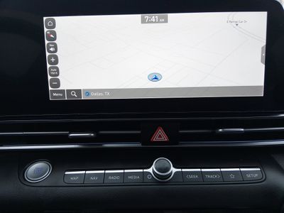 2024 Hyundai Elantra — photo 17 view