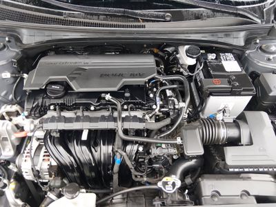 2024 Hyundai Elantra — photo 9 view
