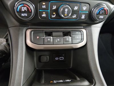 2023 GMC Acadia - Photo 13