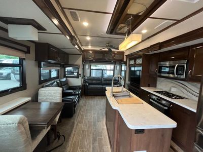 2021 CrossRoads RV Redwood - Photo 6