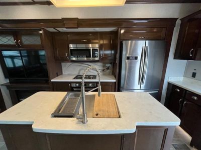 2021 CrossRoads RV Redwood - Photo 12