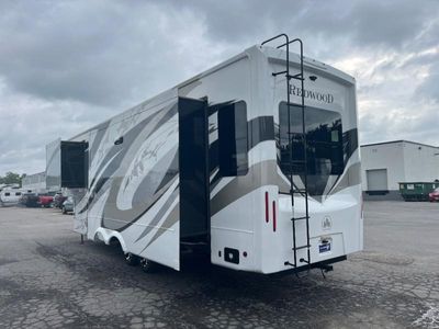 2021 CrossRoads RV Redwood - Photo 3