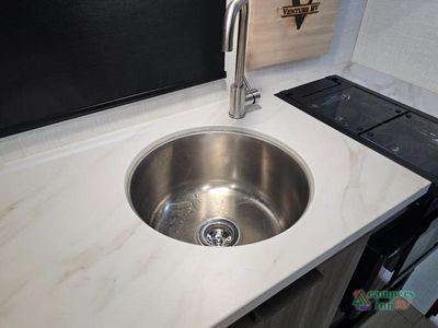 2024 Venture RV Sonic - Photo 16