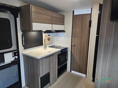 2024 Venture RV Sonic - Photo 13