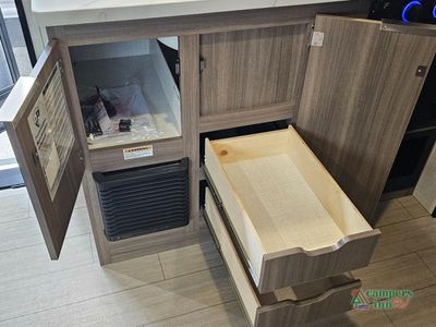 2024 Venture RV Sonic - Photo 21