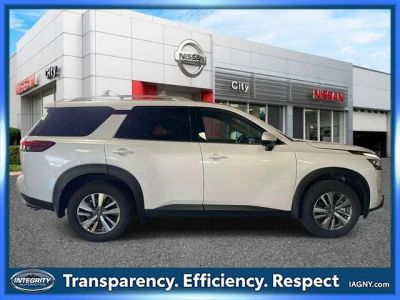 2025 Nissan Pathfinder — detail view