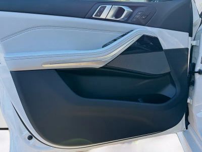 2026 BMW X5 — photo 22 view